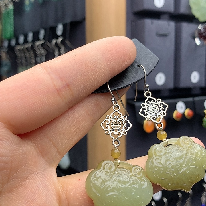 和田玉耳饰银S925镶嵌遇**玉