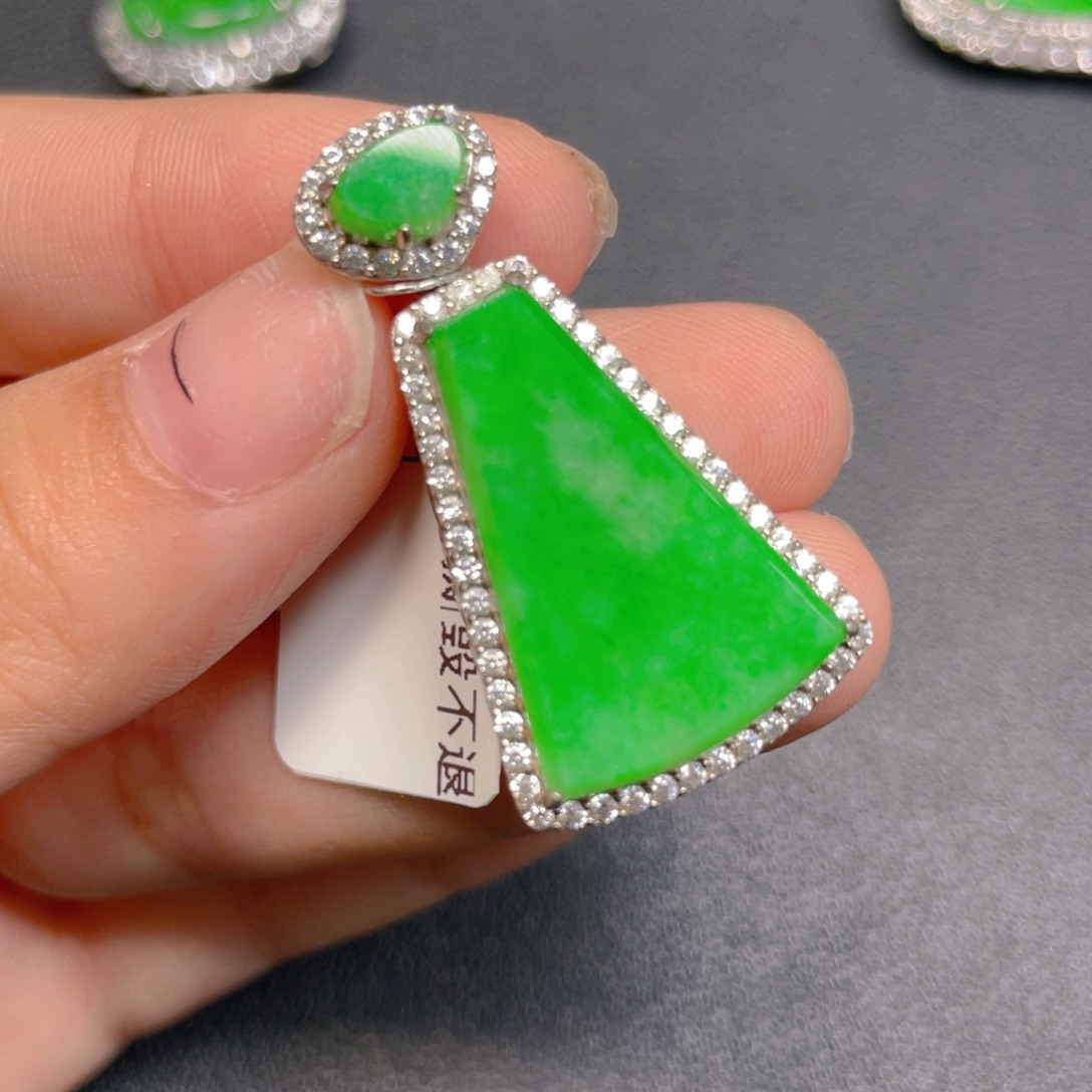 翡翠银S925镶嵌颈饰nnjn