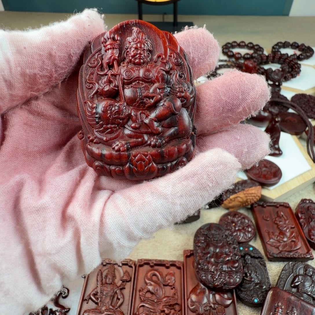 杨***圈小叶紫檀吊坠黄财神