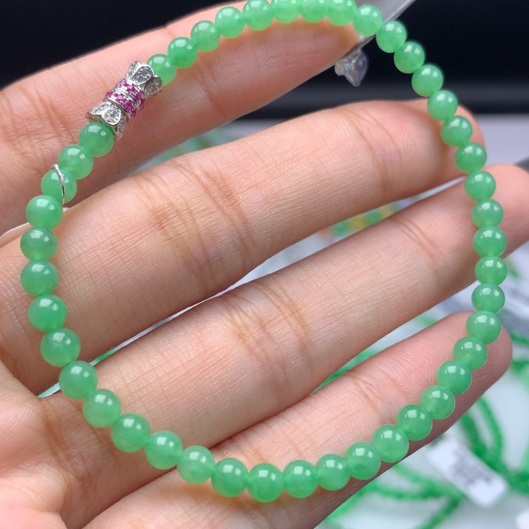 翡翠手链未镶嵌卡