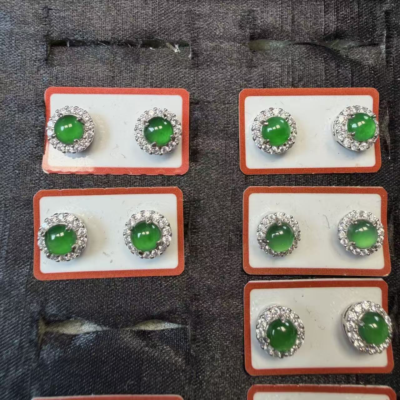 【玉经纶】180278/Q68-天然A货翡翠耳饰-多样性发其一