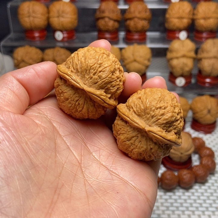 文玩核桃把件3金狮虎头