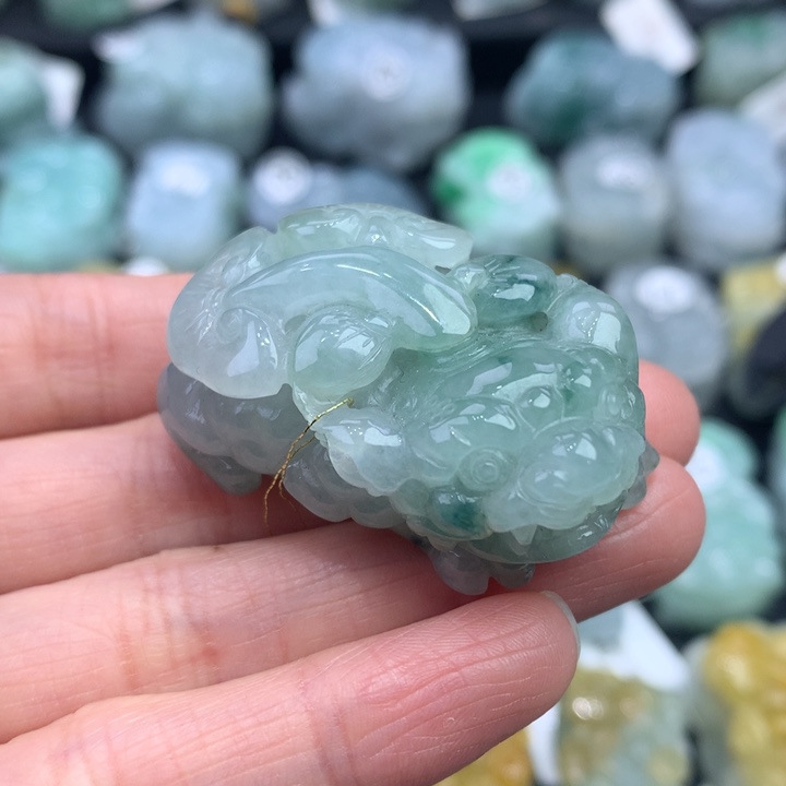 翡翠颈饰未镶嵌天然缅甸A货翡翠貔貅吊坠