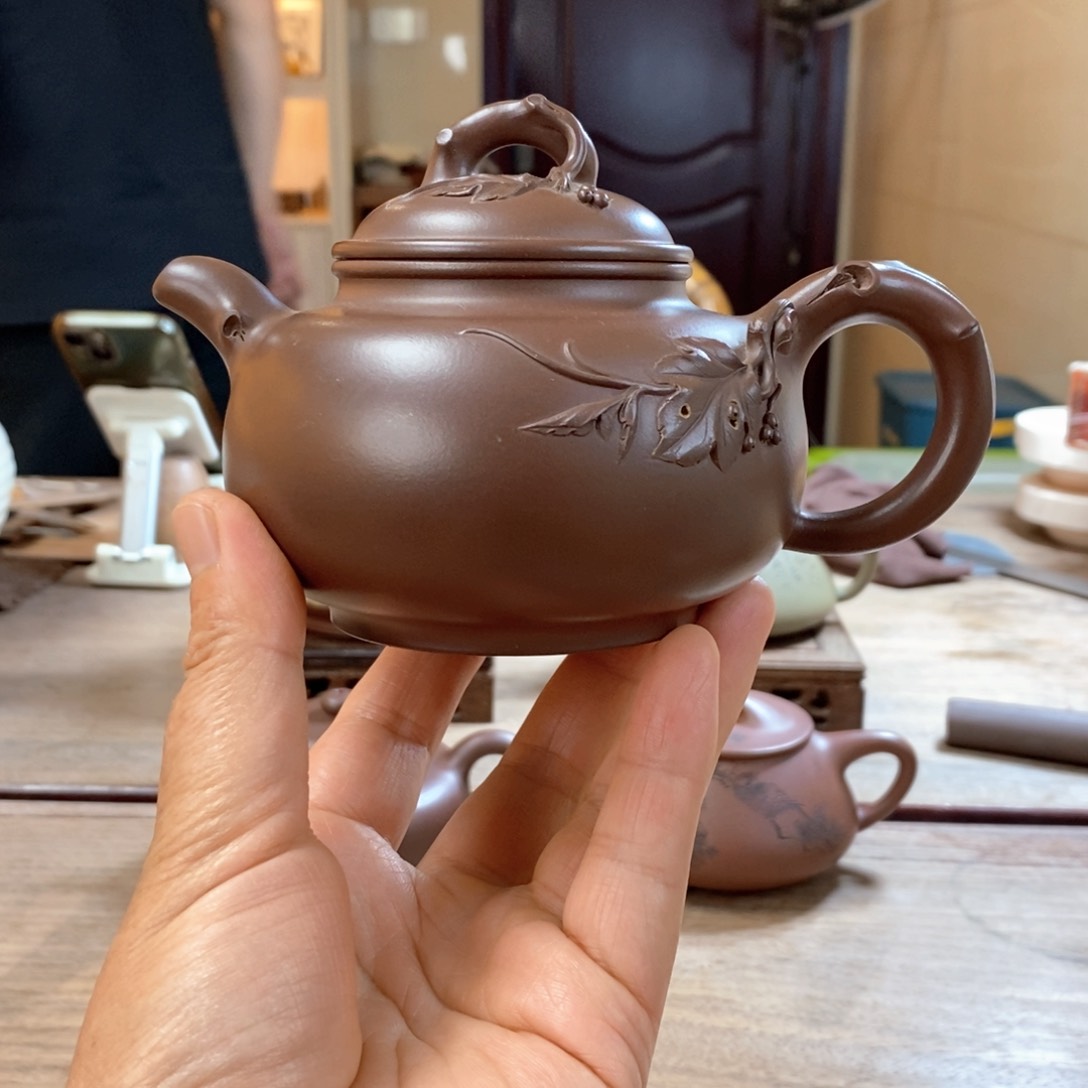 紫砂壶开****剧全手工老紫泥葡萄壶