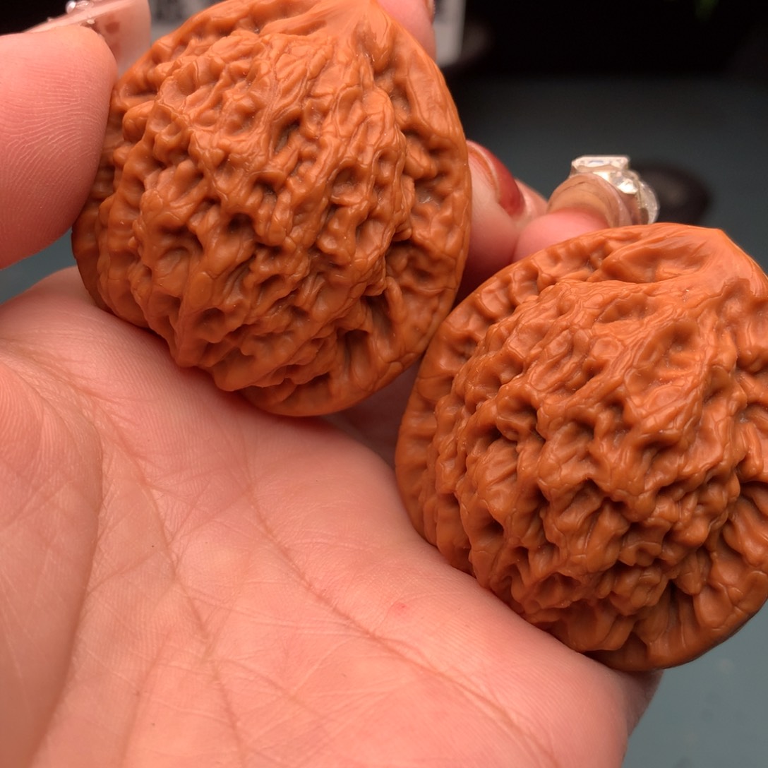 文玩核桃把件?**哒金公子50