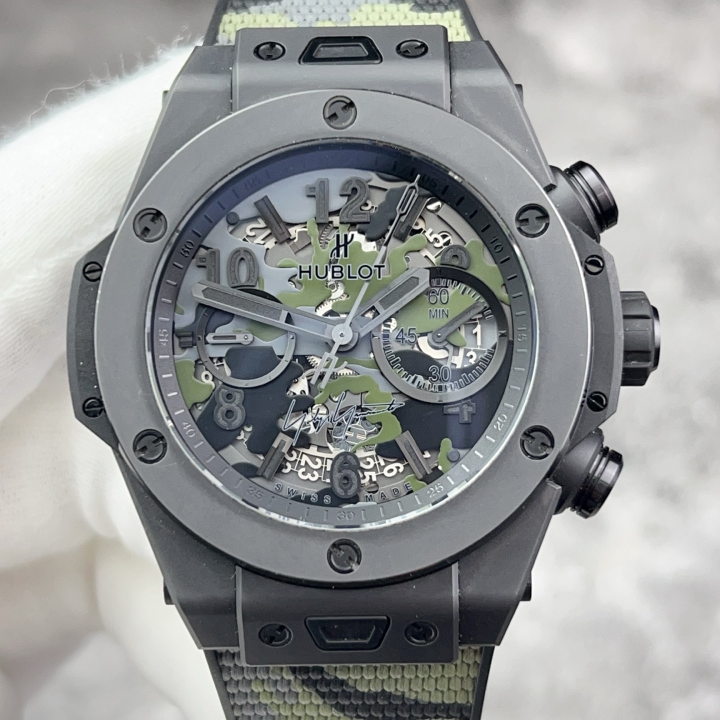 95新 Hublot/宇舶表 411.CI.0114.RX.YOY20/全套20年卡