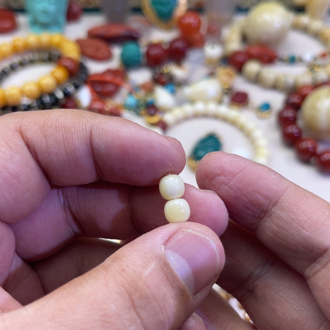 琥珀未镶嵌珠宝奇石57