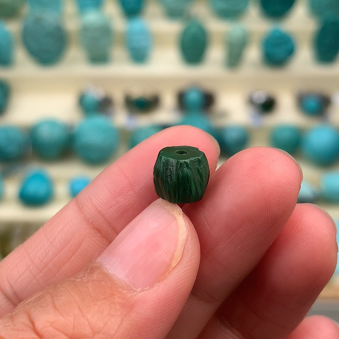 绿松石未镶嵌珠宝奇石8