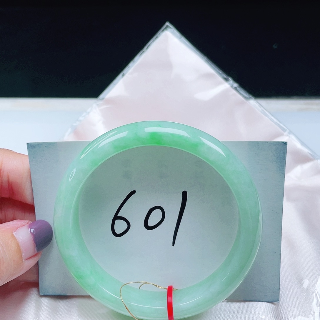 翡翠未镶嵌手镯缅甸翡翠56+