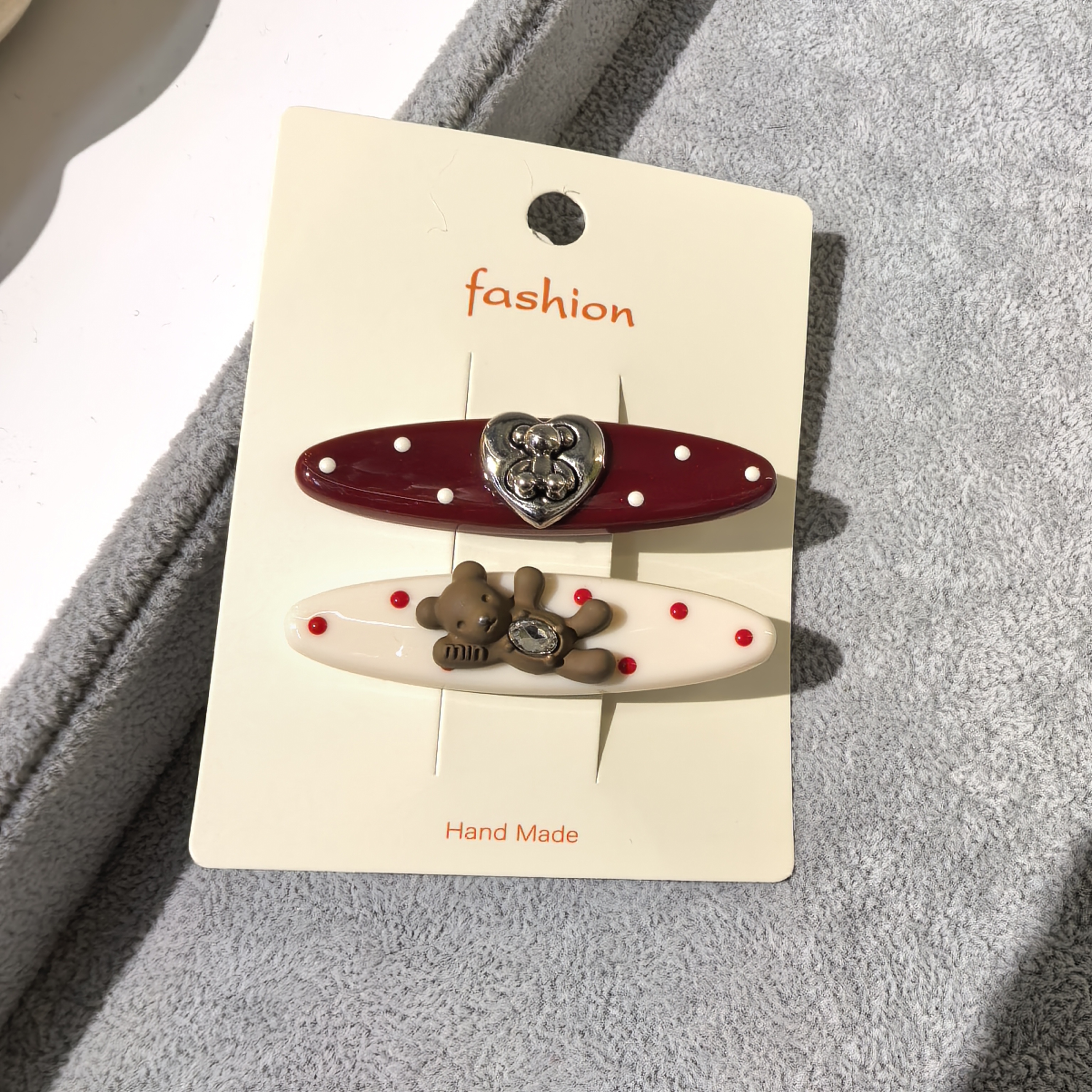 A106咖色小熊红色波点边夹一对