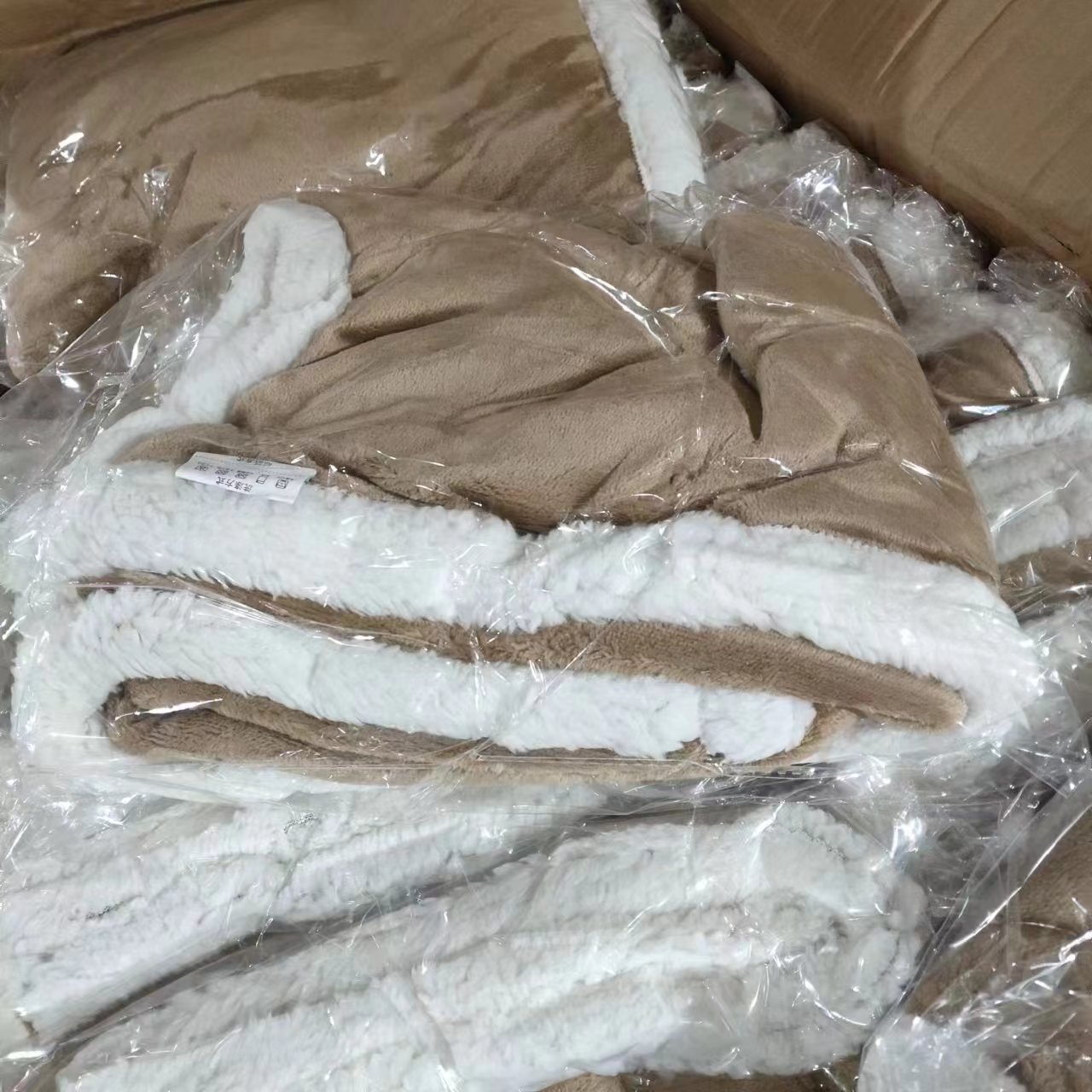 毯子颜色不挑 发2条 尺寸75×100