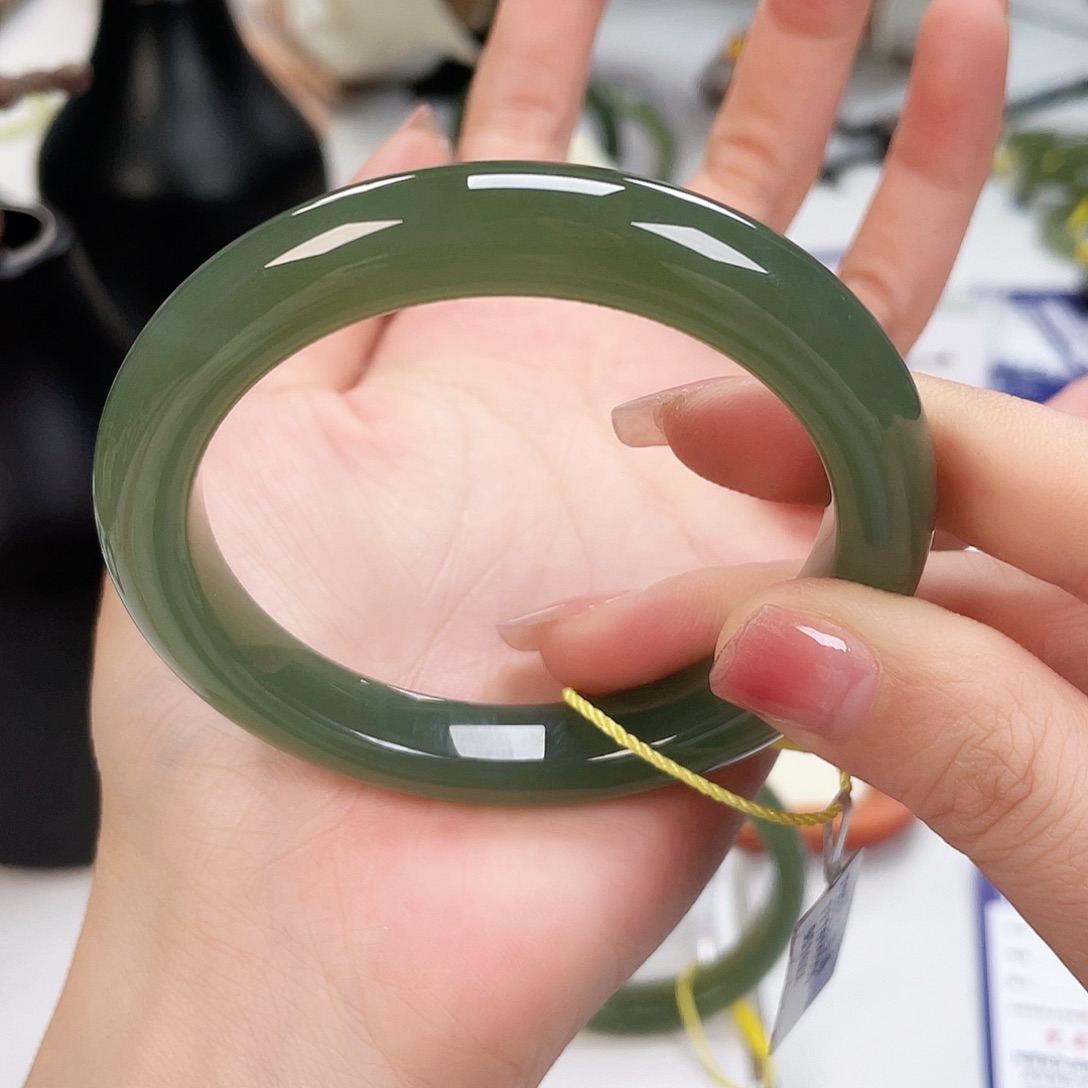 和田玉手镯58未镶嵌