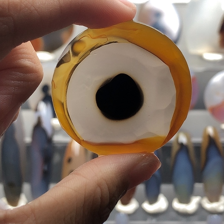 玛瑙/玉髓未镶嵌珠宝半成品134大洞