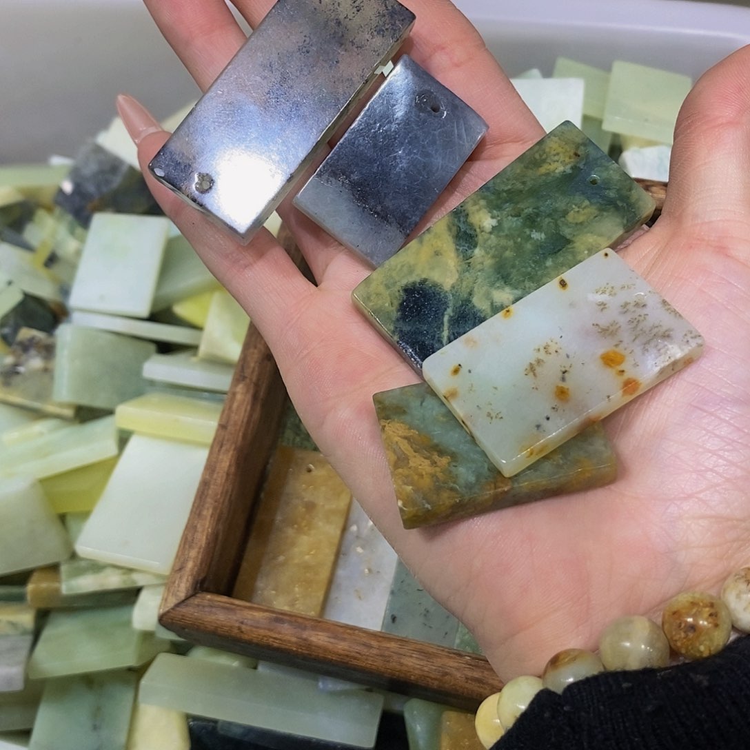 未镶嵌蛇纹石玉其他芋***里163