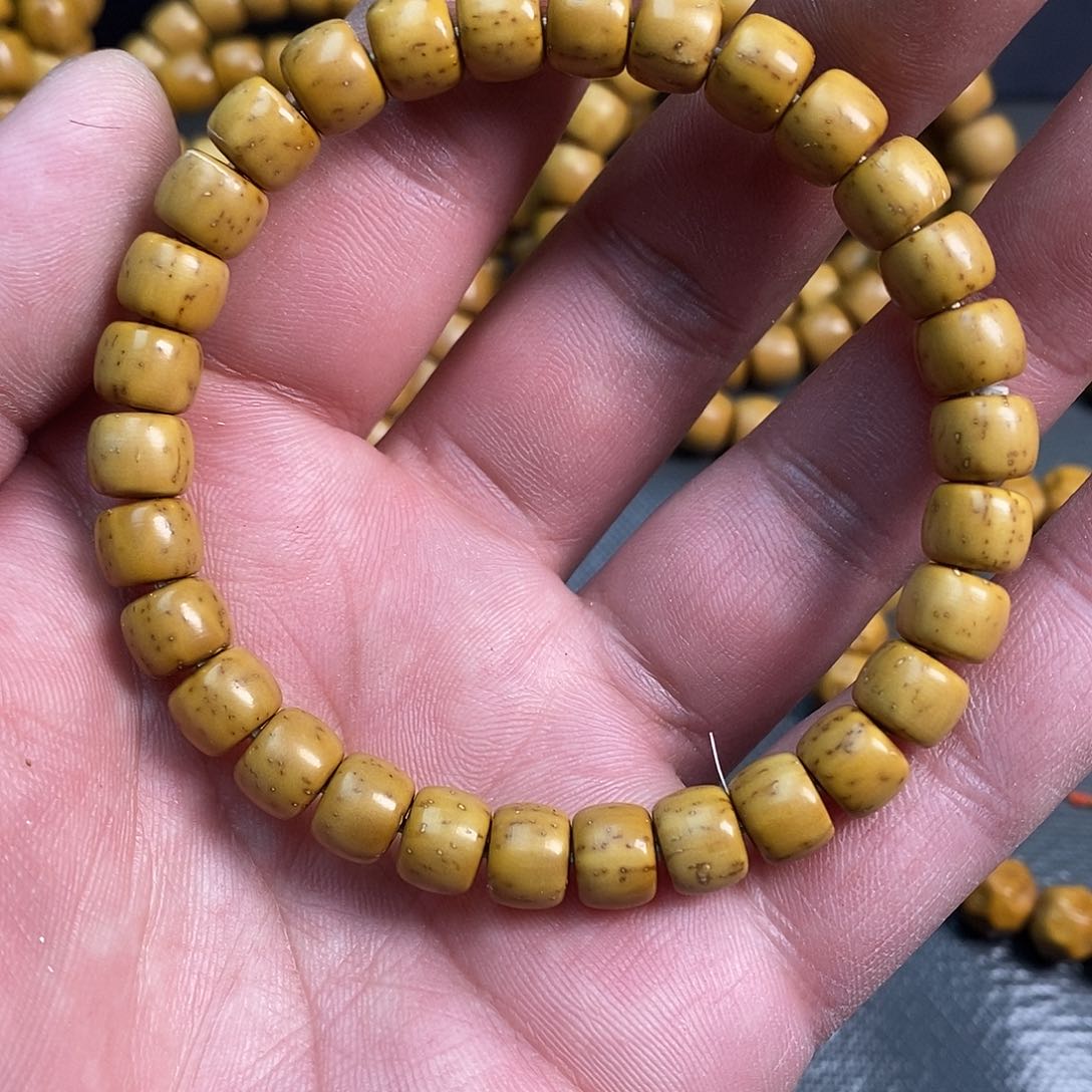 菩提皮*?紫金鼠实心鼠道珠手串