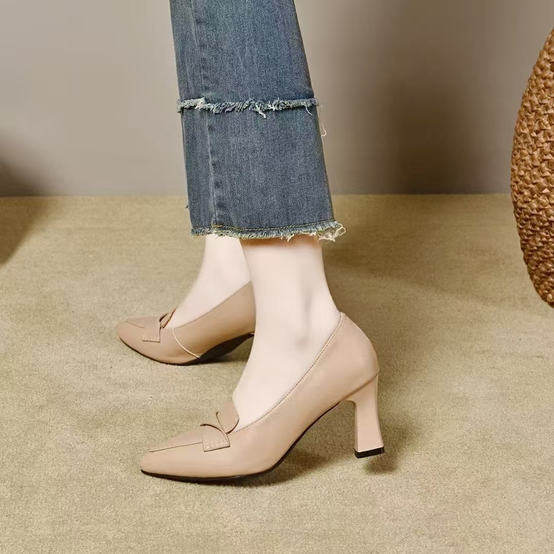 真皮高跟单鞋女2025年春秋季新款粗跟尖头小皮鞋浅口时尚高端女鞋