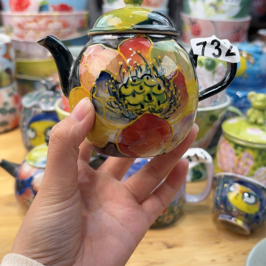 瓷片兔兔盖茨。兔兔好