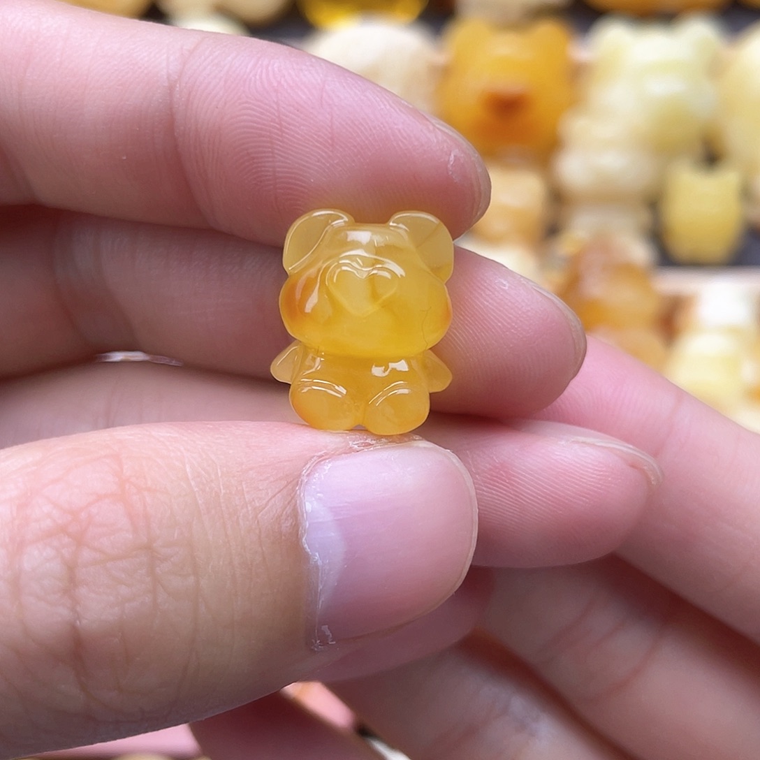 琥珀裸石未镶嵌蜜蜡