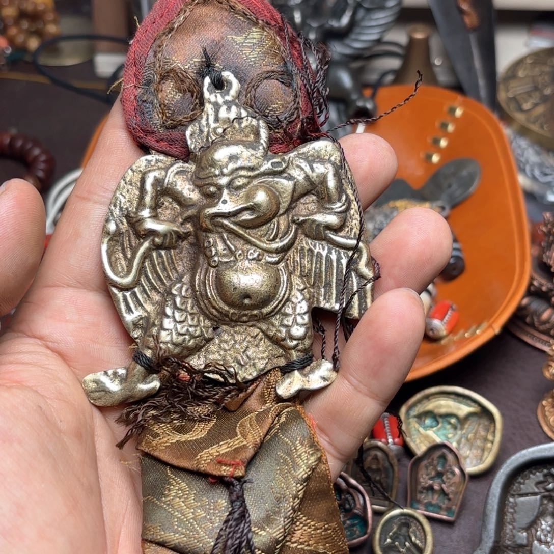 铜星月菩提挂件菩提