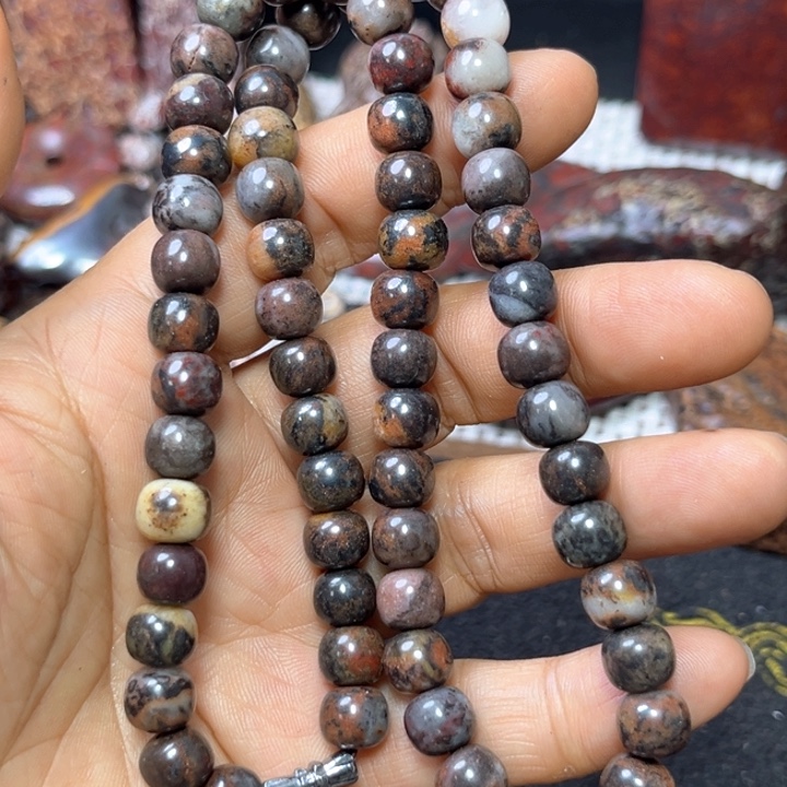 心***成石英石老秦8毫米精品项链