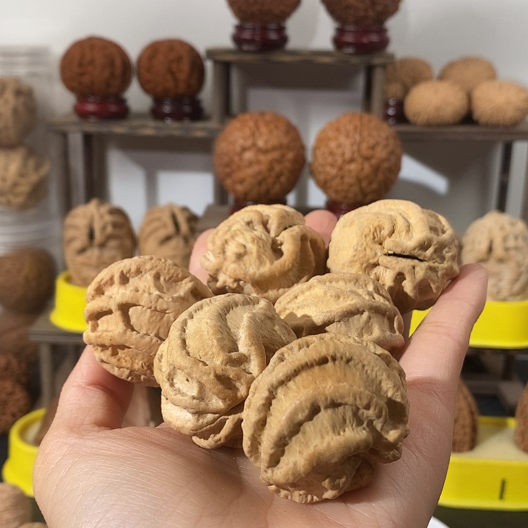 吊坠文玩核桃花*带鬼脸6颗不退不换不接受中差评