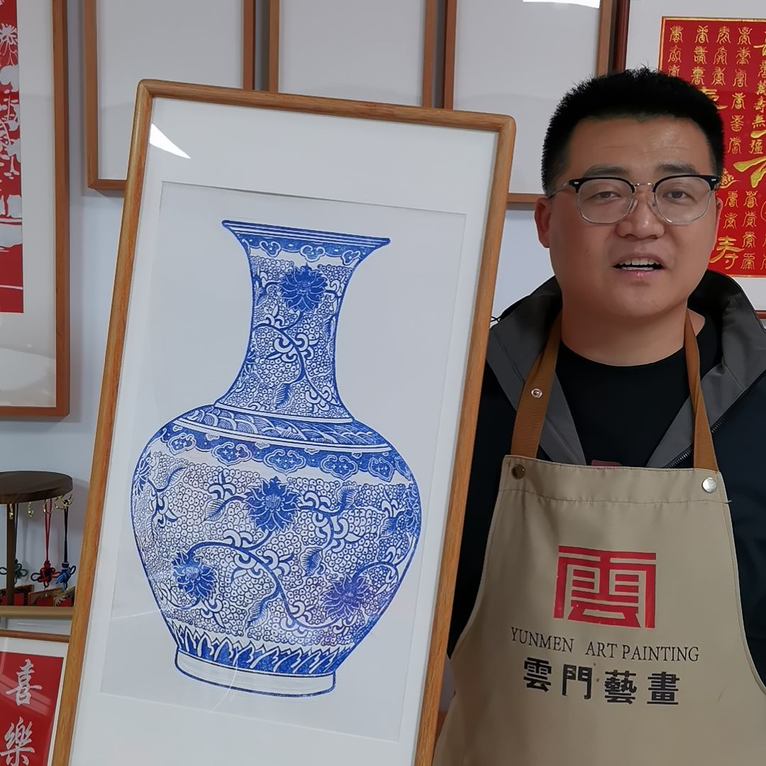 竖款蓝拓花瓶蓝拓