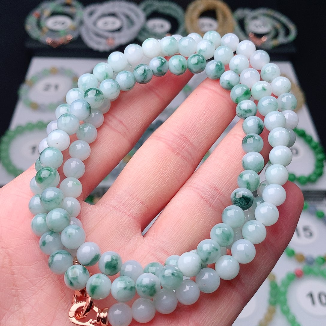 翡翠手串未镶嵌翡翠