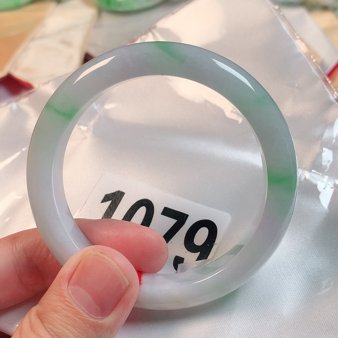 翡翠手镯未镶嵌翡翠手镯1079