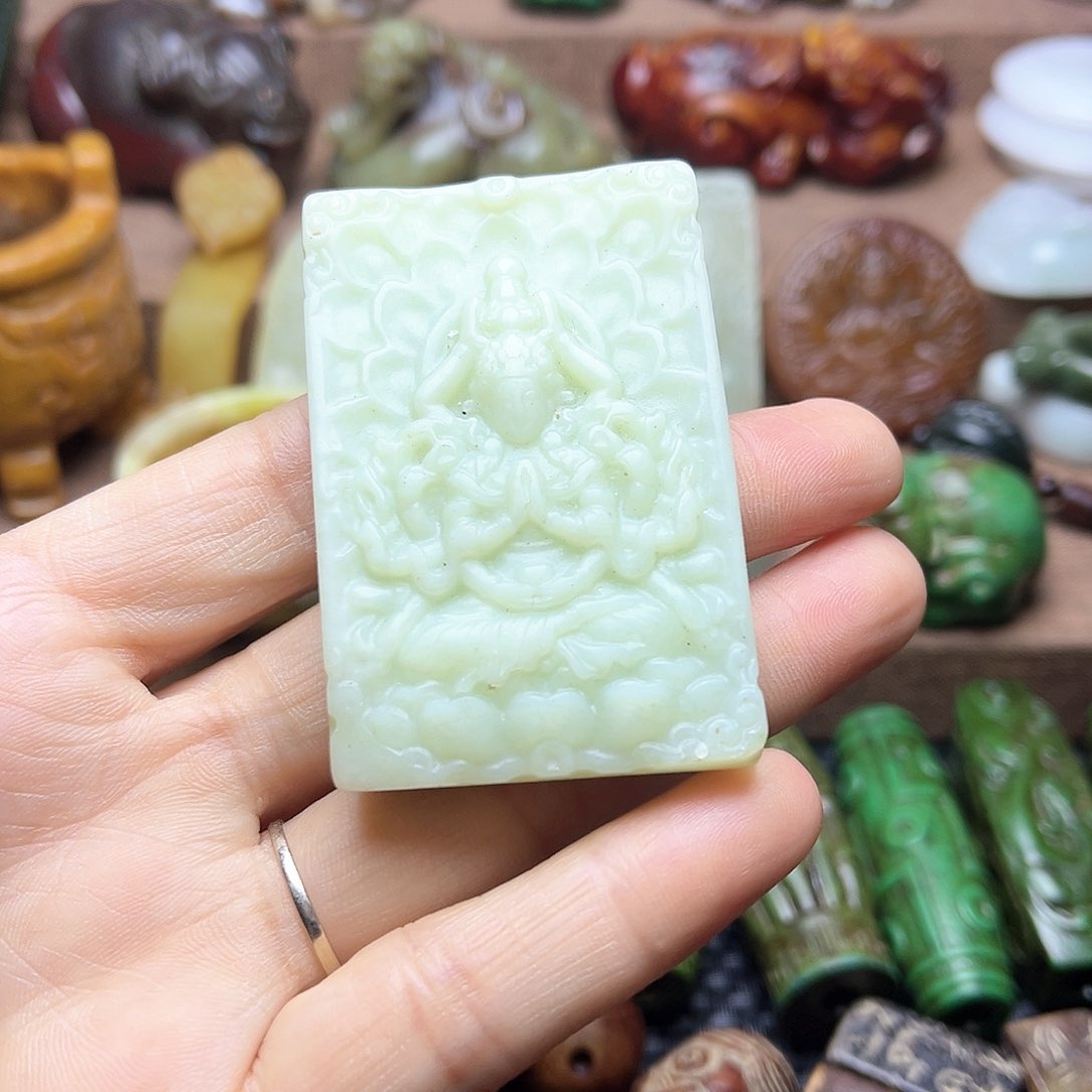 白玉菩提吊坠131。。