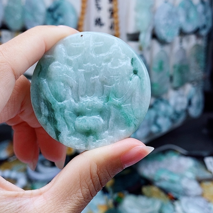 翡翠未镶嵌颈饰翡翠