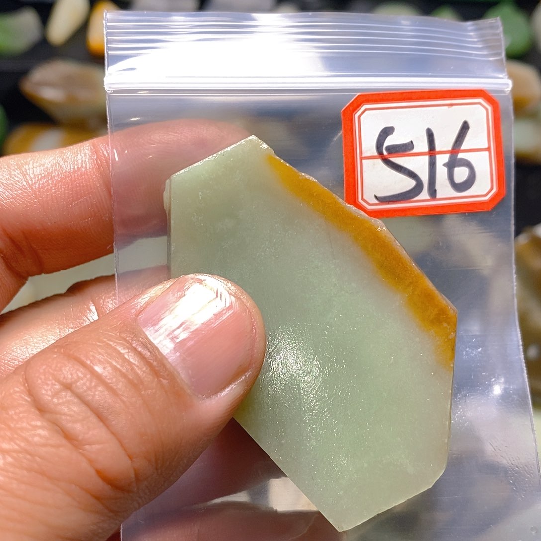 未镶嵌和田玉（糖玉）珠宝半成品用****4