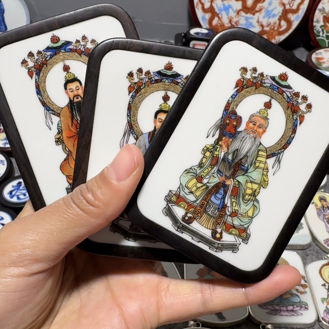 鸿***意瓷片精品三清一套