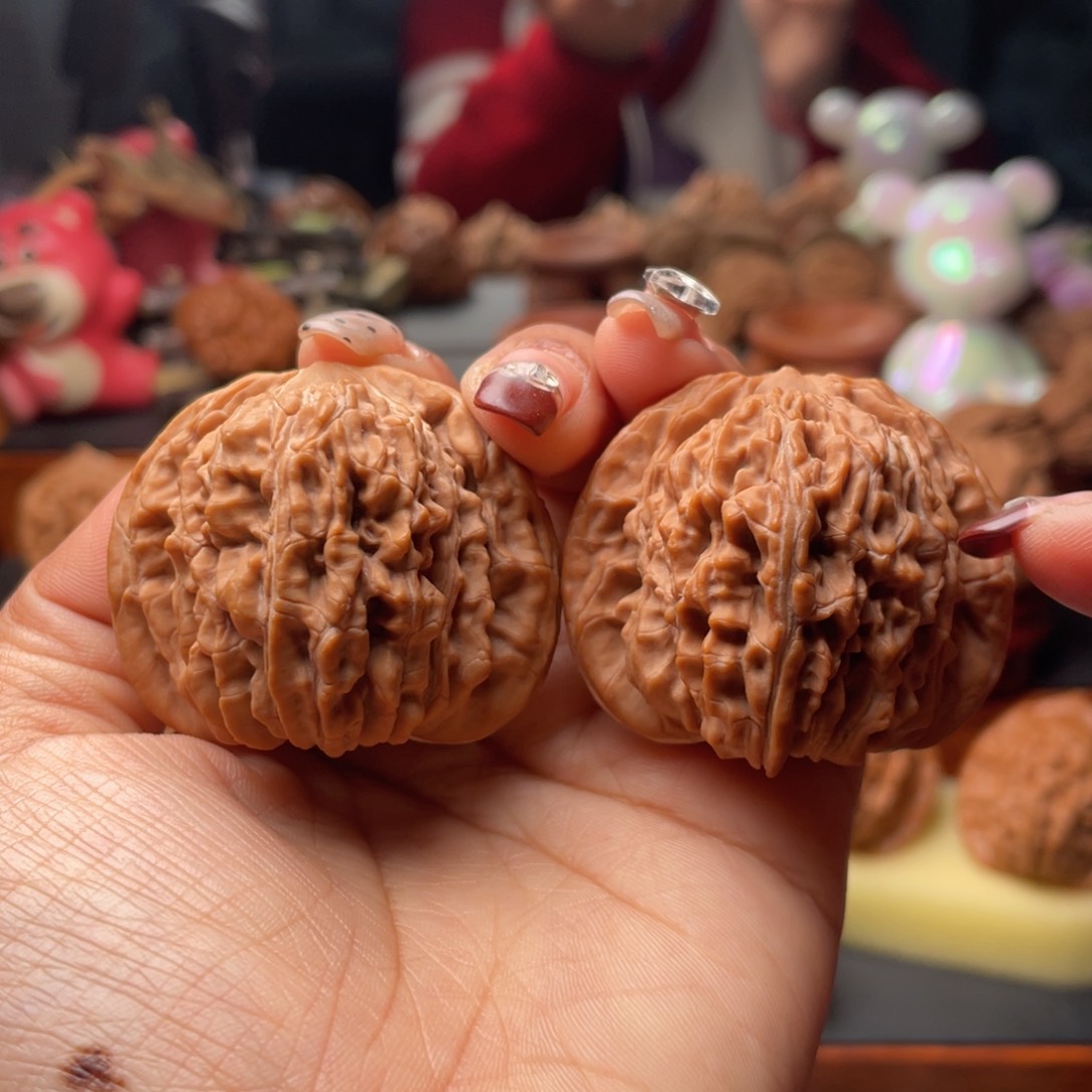 【闪购商品】文玩核桃把件G***ㅤ四座楼44