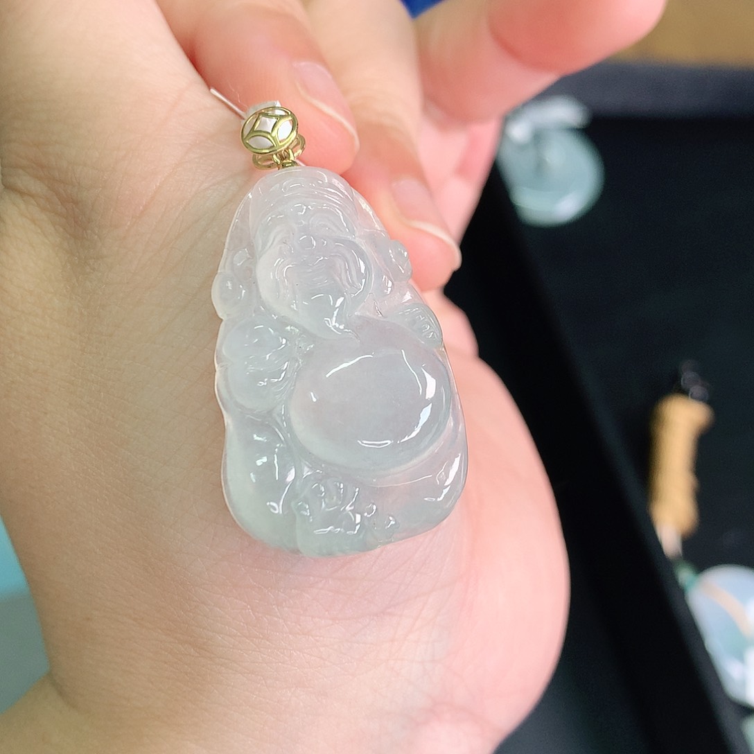 翡翠颈饰18K金镶嵌冰晴财神爷35*24*6