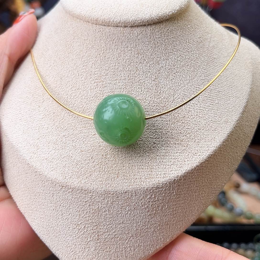 颈饰未镶嵌和田玉