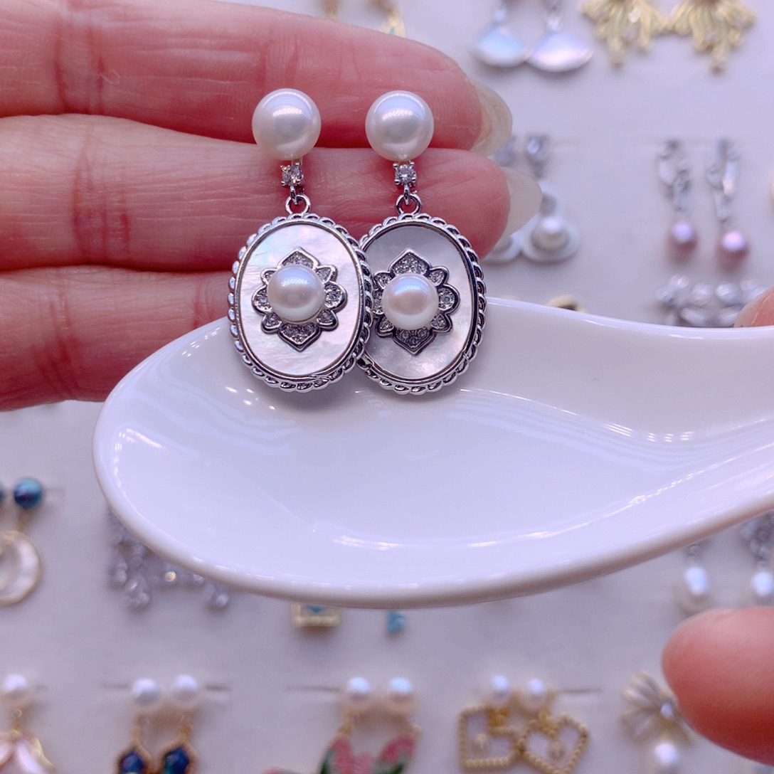 淡水珍珠合金耳饰