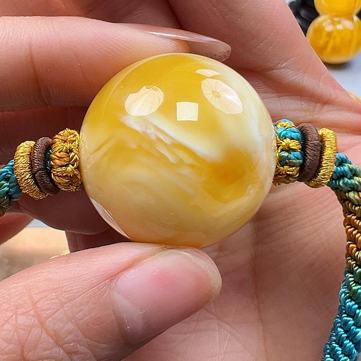 蜜蜡未镶嵌珠宝奇石