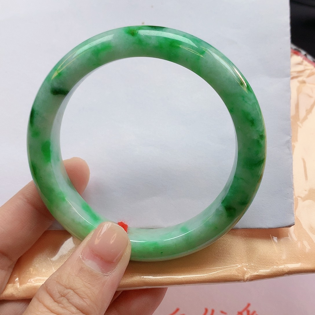 翡翠手镯未镶嵌57圈2069