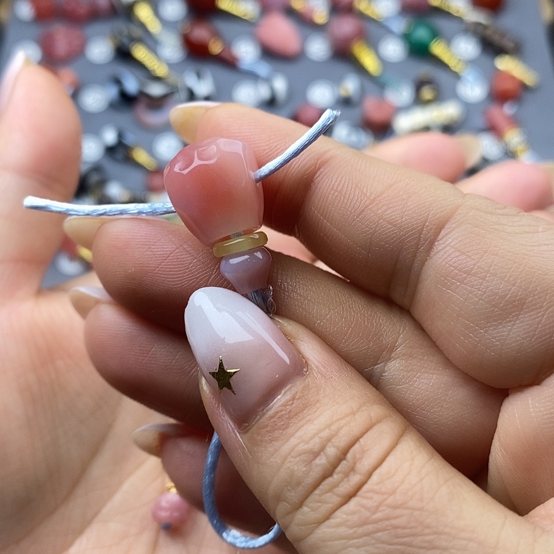 乐***妈玛瑙/玉髓未镶嵌饰品