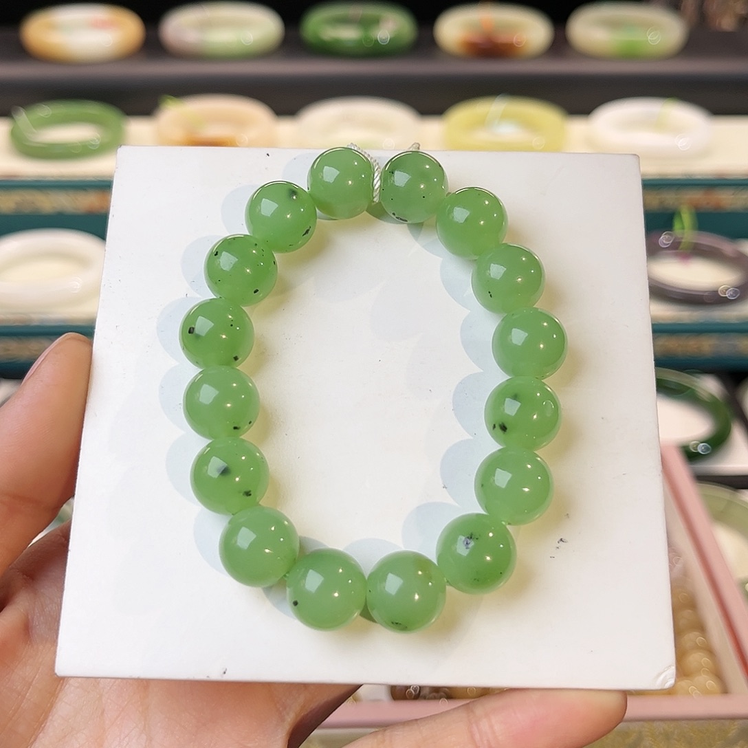 和田玉手串未镶嵌苹果绿猕猴桃