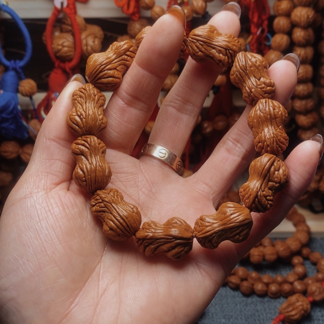 桃核吊坠龙纹桃枭