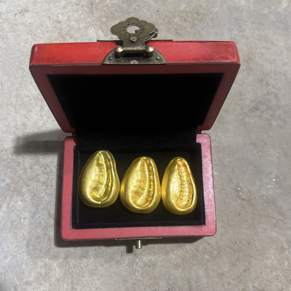 红色福和贝壳三个摆件链接