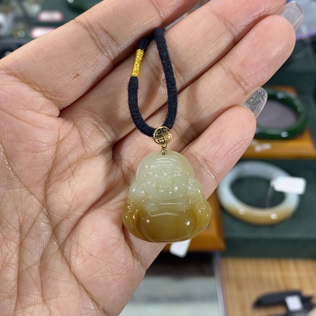 和田玉颈饰18K金镶嵌