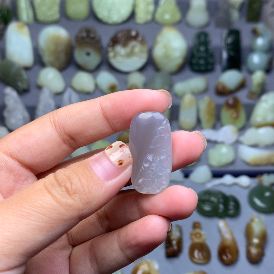 和田玉未镶嵌挂件