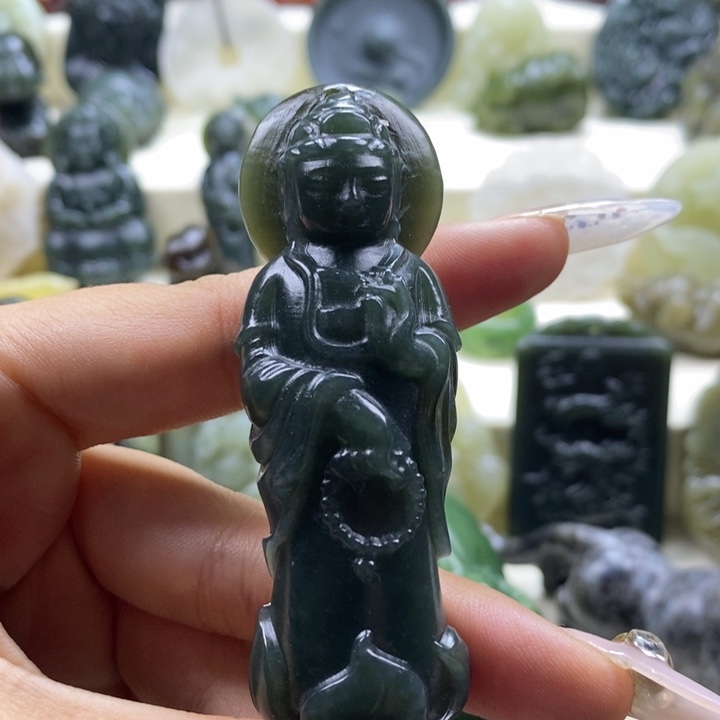 和田玉颈饰未镶嵌