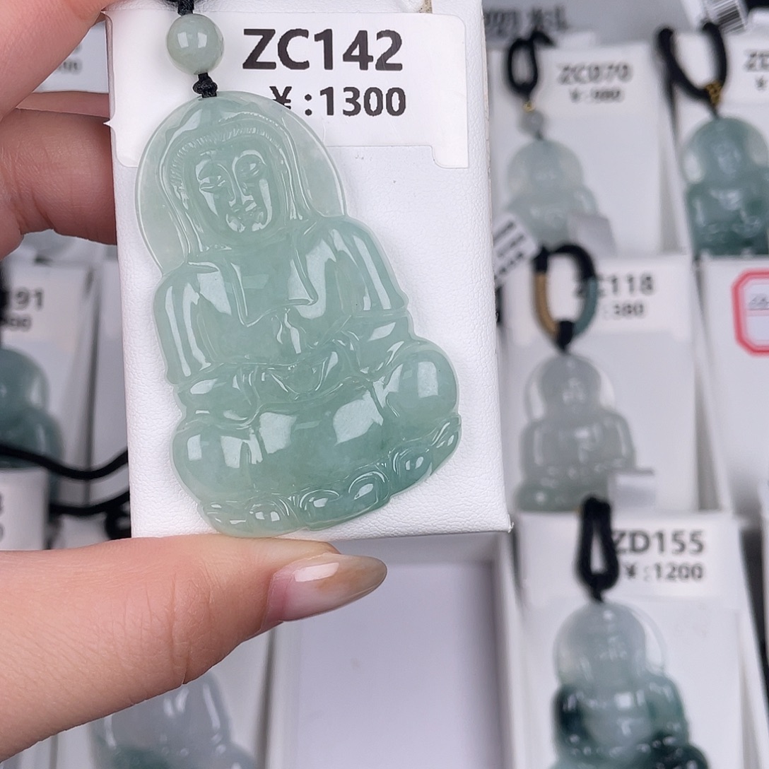 翡翠未镶嵌颈饰zc142