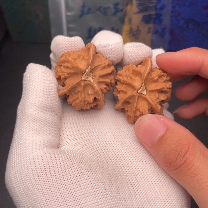 文玩核桃吊坠盘山