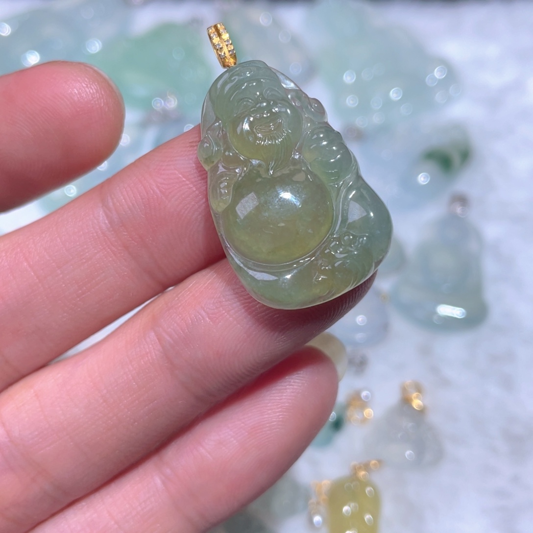 翡翠18K金镶嵌颈饰翡翠