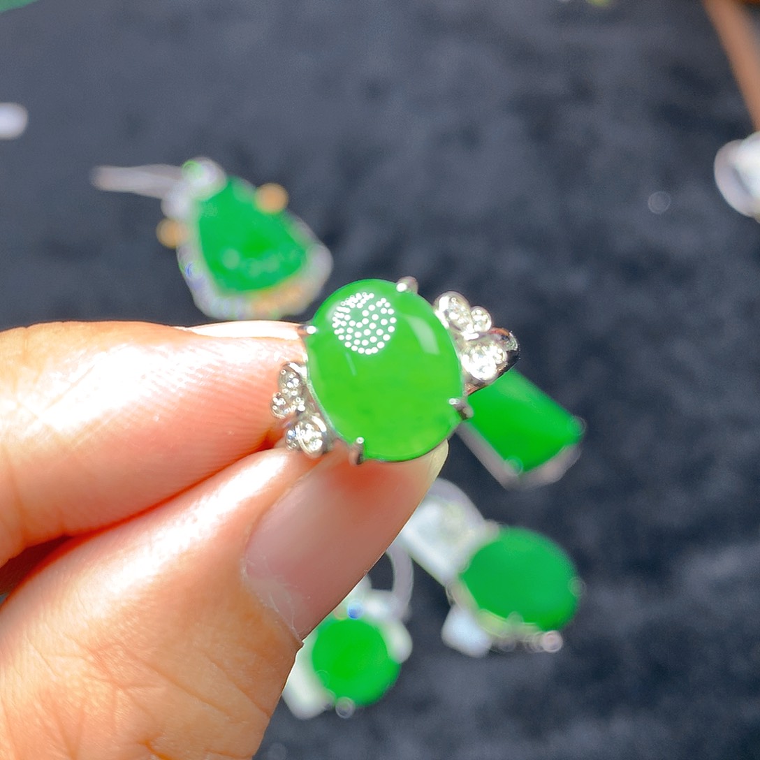 翡翠银S925镶嵌颈饰我