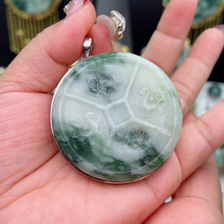 透闪石-蛇纹石玉颈饰银S925镶嵌k****8